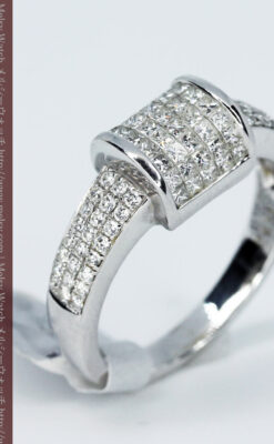 72石のダイヤモンドが煌めく18金リング-A0248-4