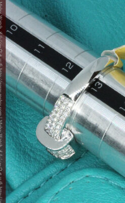 72石のダイヤモンドが煌めく18金リング-A0248-7