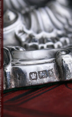 英国ビクトリア朝期の重厚な銀無垢アンティーク燭台1対2本【1900年~1903年頃】-A0271-12