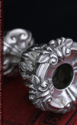 英国ビクトリア朝期の重厚な銀無垢アンティーク燭台1対2本【1900年~1903年頃】-A0271-5