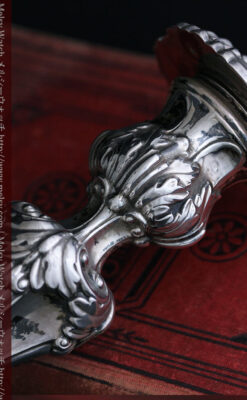 英国ビクトリア朝期の重厚な銀無垢アンティーク燭台1対2本【1900年~1903年頃】-A0271-9