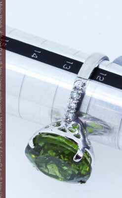 11.5カラットの大型ペリドットの18金リング-A0277-11