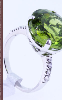 11.5カラットの大型ペリドットの18金リング-A0277-6