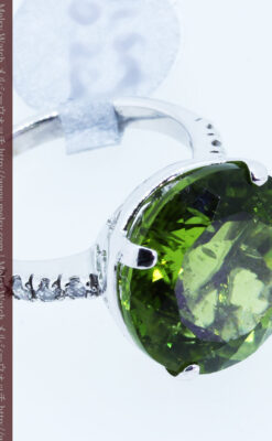 11.5カラットの大型ペリドットの18金リング-A0277-7