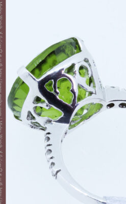 11.5カラットの大型ペリドットの18金リング-A0277-8