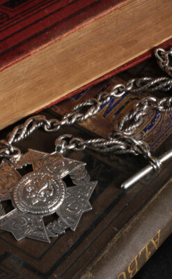 抜群の存在感を誇る特大装飾付き極太銀無垢アンティーク懐中時計チェーン-C0454-9