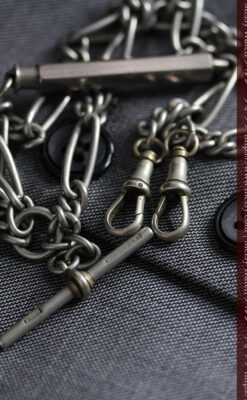 くすんだ銀色のアンティーク懐中時計チェーン 鍵巻き付き-C0458-11