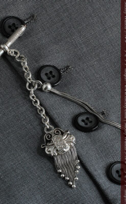 三つ大きな飾り付き 銀無垢アンティーク懐中時計チェーン-C0472-3