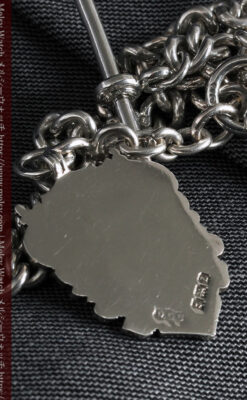 二股の銀無垢アンティーク懐中時計チェーン 騎士と青い盾飾り 【1922年頃】-C0473-6