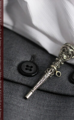 銀無垢の装飾の綺麗なアンティーク鍵巻き-C0476-2