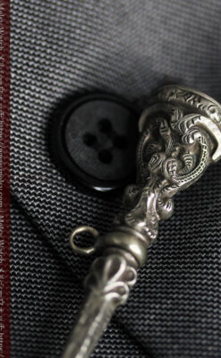 銀無垢の装飾の綺麗なアンティーク鍵巻き-C0476-7