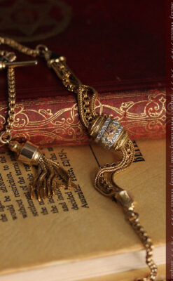 華やかさと上品さを併せ持つ、美しきアンティーク懐中時計チェーン-C0477-11