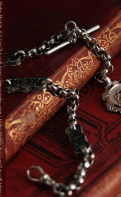 雰囲気の良いアンティークチェーンと2色の銀無垢飾り-C0478-7