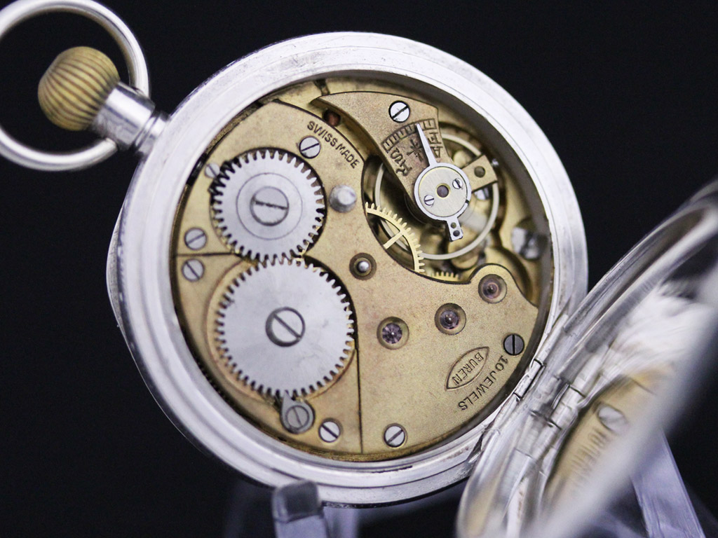 アンティーク 懐中時計 銀無垢 0.900 スイス製 ヴィンテージ 動作品 難有