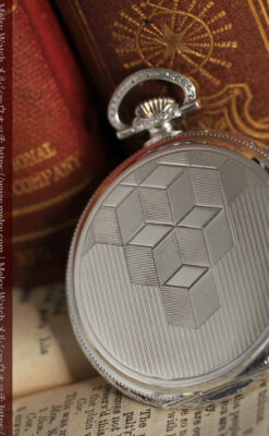 オメガの幾何学デザインのお洒落な銀無垢アンティーク懐中時計 【1934年製】-P2270-2