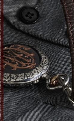 黒金装飾と彫りが美しいロンジンの銀無垢アンティーク懐中時計 【1905年製】革紐付き-P2274-14