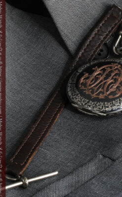 黒金装飾と彫りが美しいロンジンの銀無垢アンティーク懐中時計 【1905年製】革紐付き-P2274-19