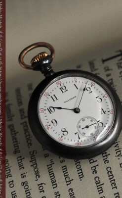 ウォルサムのガンメタルの渋いアンティーク懐中時計 【1909年製】-P2276-4