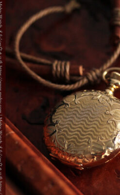 繊細な装飾の綺麗なウォルサムの金無垢アンティーク懐中時計 【1904年製】-P2284-4