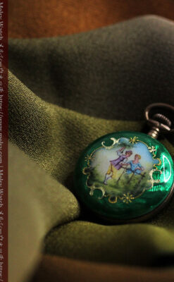深緑のエナメル装飾 スイス製銀無垢アンティーク懐中時計-P2287-4