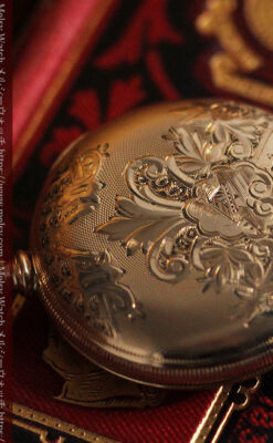 ワインレッドと金彩装飾 ハンプデンのアンティーク懐中時計 【1908年製】-P2288-10