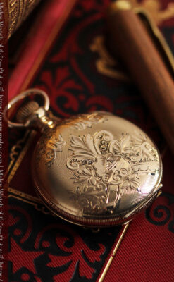 ワインレッドと金彩装飾 ハンプデンのアンティーク懐中時計 【1908年製】-P2288-8