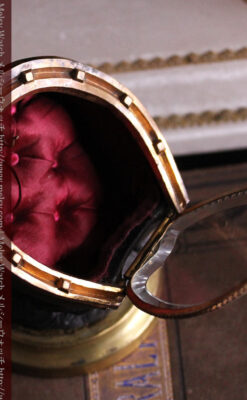 蹄鉄と馬の足を模った懐中時計用アンティークスタンド-S0841-10