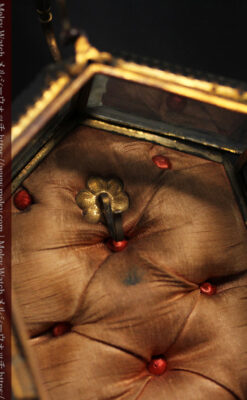 五角形の扉を持つアンティーク懐中時計収納スタンド-S0842-18