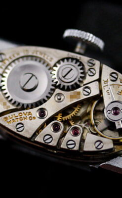 ブローバのアンティーク腕時計-W1159-14