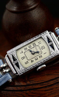 ブローバのアンティーク腕時計-W1159-4