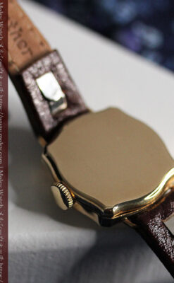 英国ベンソン 金無垢の特殊型女性用アンティーク腕時計 【1949年頃】-W1234-12