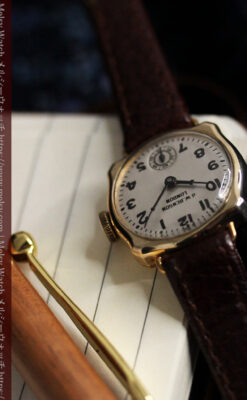 英国ベンソン 金無垢の特殊型女性用アンティーク腕時計 【1949年頃】-W1234-8