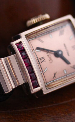 グリュエン　レディース時計　アンティーク グリュエン 14金無垢女性用アンティーク腕時計 ルビー12石