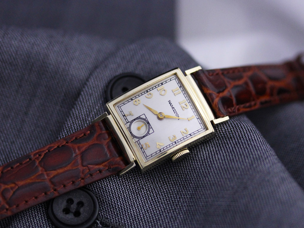 ハミルトン アンティーク腕時計 時代を表す角型 【1940年頃】