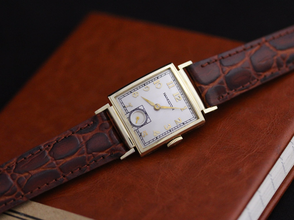 ハミルトン アンティーク腕時計 時代を表す角型 【1940年頃】