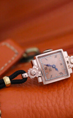グリュエンのアンティーク腕時計-W1380-1
