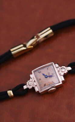 グリュエンのアンティーク腕時計-W1380-17