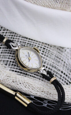 ティソ レトロな定番から始める女性用ダイヤ入り腕時計 【1967年製】