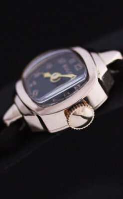 ブローバのアンティーク腕時計-W1391-14