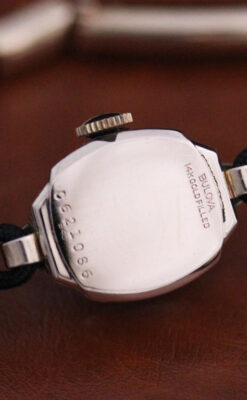 ブローバのアンティーク腕時計-W1391-16