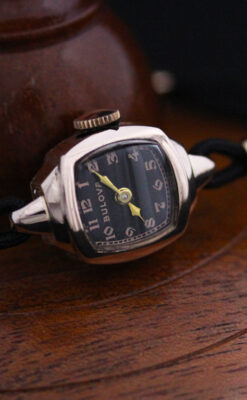 ブローバのアンティーク腕時計-W1391-5