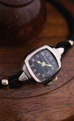 ブローバのアンティーク腕時計-W1391-6