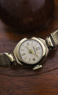 エルメスの女性用アンティーク腕時計-W1395-5