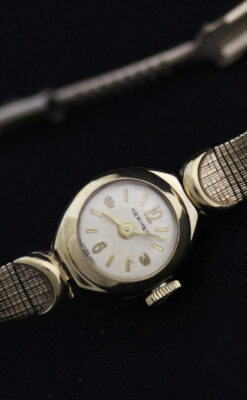 エルメスの女性用アンティーク腕時計-W1395-6