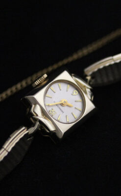 ロンジンの女性用アンティーク腕時計-W1400-10