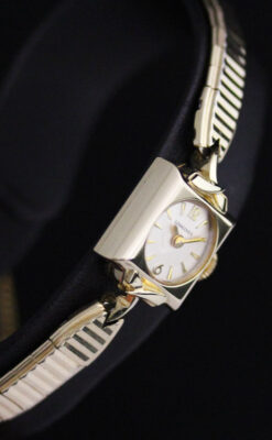 ロンジンの女性用アンティーク腕時計-W1400-12