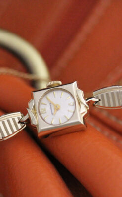 ロンジンの女性用アンティーク腕時計-W1400-5