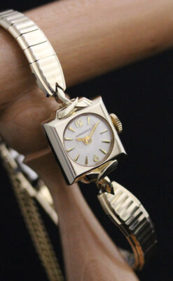 ロンジンの女性用アンティーク腕時計-W1400-9