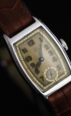 ユンハンスのアンティーク腕時計-W1406-13