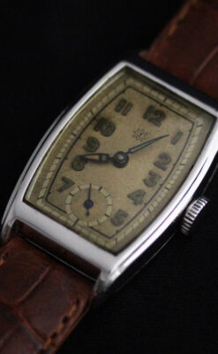 ユンハンスのアンティーク腕時計-W1406-9